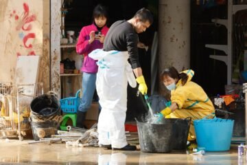 El Gobierno renovará y flexibilizará los permisos de residencia y trabajo de los inmigrantes afectados por la dana