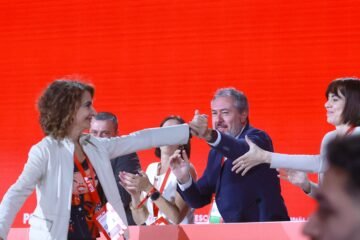 El PSOE andaluz da por hecho el relevo de Espadas y mira a Montero