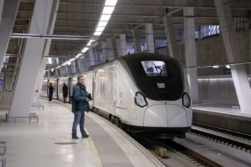 Renfe sufre una “incidencia informática” que impide la circulación de los trenes Talgo Avril