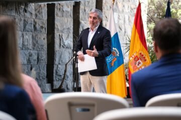 Clavijo celebra el real decreto para el reparto de menores migrantes: “Es un día importantísimo para Canarias y España”