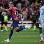 El Barça gana pese a su defensa