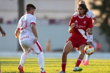 Álex Costa ya anota con el Sevilla Atlético