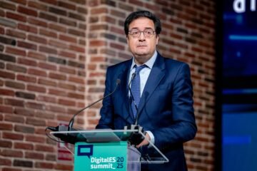 Tres millones de empleados públicos cobrarán en la próxima nómina la subida del 0,5% pendiente
