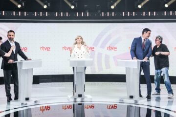 El Gobierno aprueba que haya al menos un debate en la televisión pública durante la campaña electoral