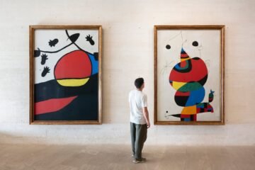 Palma salda su deuda con Miró con una gigantesca exposición repartida en cuatro escenarios