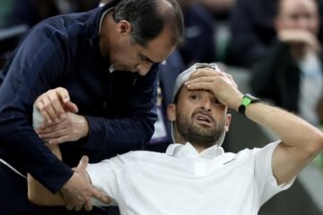 La maldición de Dimitrov lleva a Sinner a cuartos