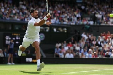 Todos quieren ser como Djokovic, en cuartos tras remontar ante De Miñaur: «Se ha pasado el juego»