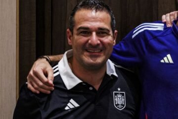 «Pablo Lozano fue amenazado con desvelar una relación amorosa con una futbolista si no dimitía»