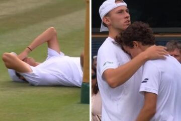Se lleva un pelotazo de su compañero y quiere seguir pero Wimbledon le obliga a retirarse