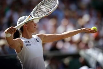 Iga Swiatek, inclemente campeona en una final histórica