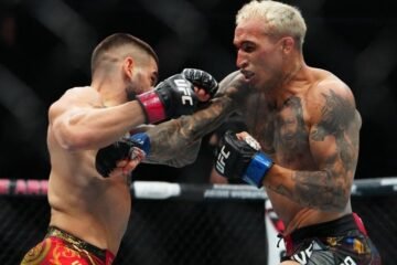 Topuria asegura que Makhachev subió de división para evitar su pelea: «Sabe que soy peligroso»