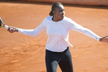 Venus Williams regresa a las pistas 16 meses después
