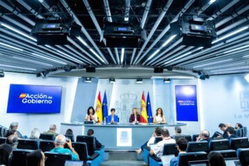 El Gobierno convierte el aborto en su gran causa contra la derecha