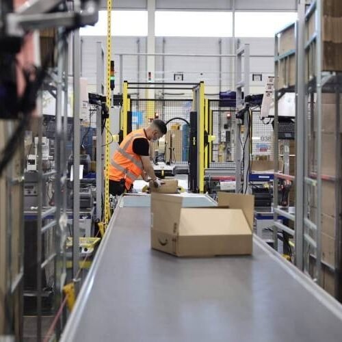 Amazon plantea un ERE en España para 1.200 trabajadores de sus oficinas corporativas de Madrid y Barcelona