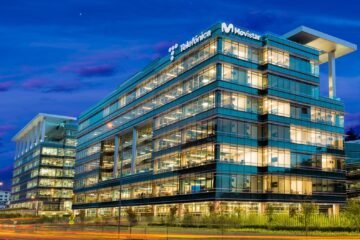 Telefónica cierra la venta de su filial de Ecuador a Millicom por 329 millones