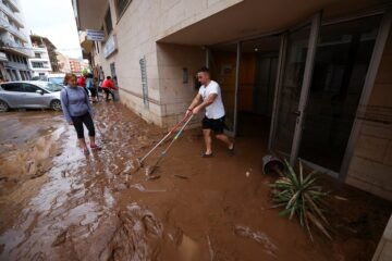 La Aemet lanza un aviso rojo por lluvias torrenciales para el litoral sur de Valencia