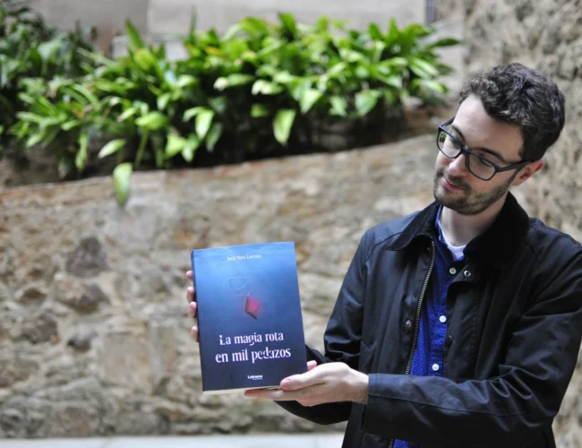 Jordi Martí Lorenzo debuta en la fantasía épica con La magia rota en mil pedazos