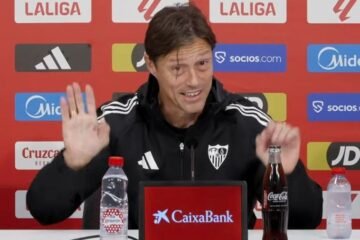 Almeyda, preguntado por la filtración de sus notas en Toledo, se acuerda con guasa del famoso papelito de Sampaoli: «¡No quiero que me mezclen con eso!»
