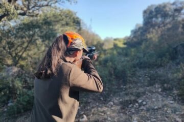 La caza se enfrenta a su mayor reto y la solución llega de los jóvenes: «Lo veo como un momento de libertad, de no pensar en nada, solo de disfrutar»