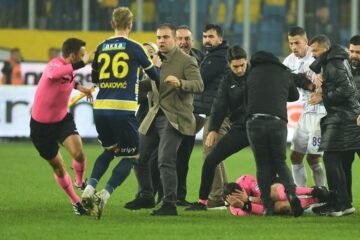 Escándalo en Turquía: suspenden a 149 árbitros por apuestas en partidos