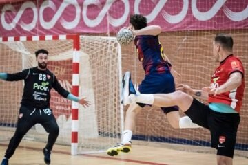 La quinta victoria seguida afianza la candidatura al ascenso del Cajasol Sevilla BM Proin (33-29)