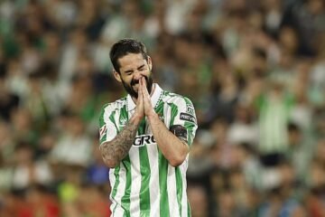 Isco se operará el lunes en Madrid y estará, como mínimo, un mes más de baja