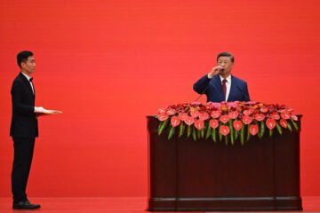 La larga marcha de Xi Jinping: cómo la violencia del maoísmo moldeó al hombre más poderoso del mundo