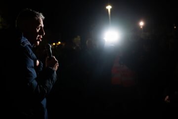 El PP respalda la línea dura del alcalde de Badalona contra la inmigración y la ocupación