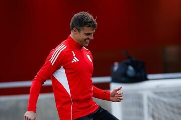 Azpilicueta se entrena con el grupo y apunta al Levante