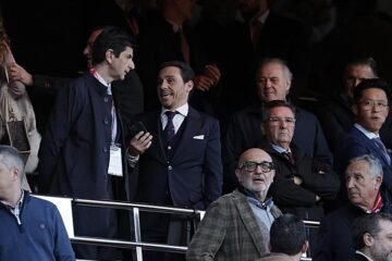 El Sevilla FC alza la voz y pide respeto al estamento arbitral