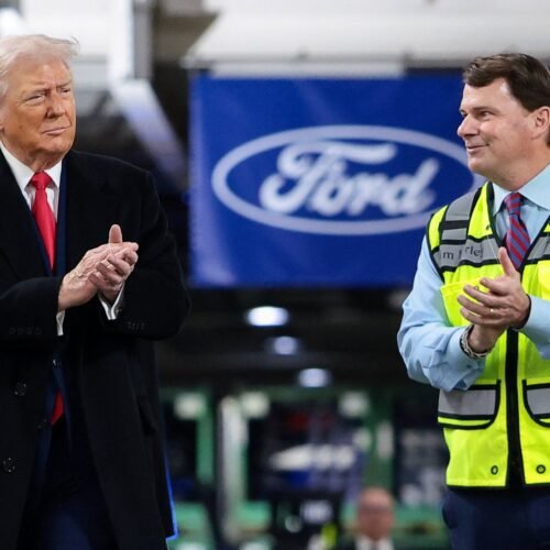 Trump estudia con el automóvil estadounidense la posible entrada de fabricantes chinos al país