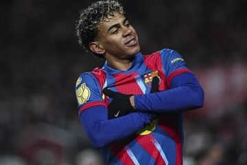 Lamine ilumina a un Barça que suma y sigue