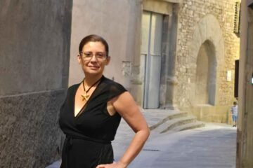 MARÍA BELÉN MAÑAS ALONSO CONVIERTE NUEVE AÑOS DE MEMORIA FAMILIAR EN «SENTIMIENTOS CON S DE MAÑAS»