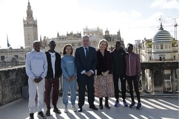 La llegada de los atletas de élite marca la antesala del Zurich Maratón de Sevilla 2026