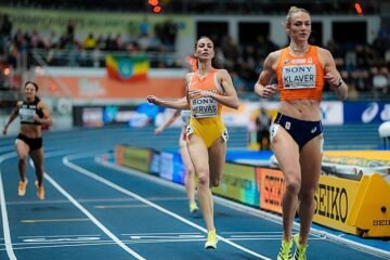 España, plata mundial en el relevo mixto