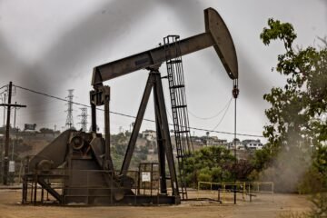 Estados Unidos confía en su liderazgo energético para mitigar el impacto de la guerra en Irán