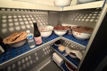 Una cocina arrancada, ratones y pergaminos del siglo XIV tapados con mantas: así quedó el monasterio tras la salida de las monjas rebeldes