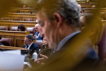 El PP urge a Vox a cerrar los pactos de Gobierno: “Les pedimos que se vuelvan a sentar”