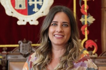 El Ayuntamiento de Palencia denuncia a la concejala del PP que recibió un chalé VPO con piscina y a la secretaria municipal