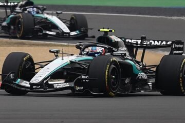 Italia al poder: victoria de Antonelli y podio de Ferrari con Hamilton