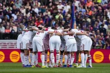 Almeyda pone al Sevilla FC en modo final para recibir al Valencia