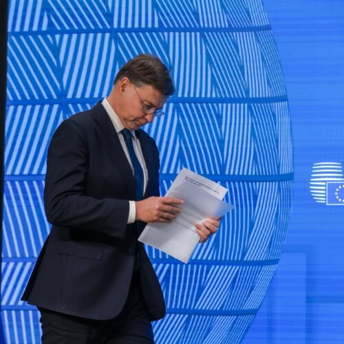 Vuelven los ‘halcones’ de la austeridad