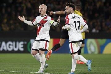 Isi mete al Rayo en las primeras semifinales europeas de su historia