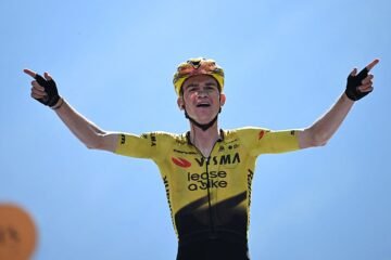 Kuss aprovecha una nueva siesta de Vingegaard para conquistar las Dolomitas