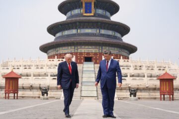 Trump y Xi escenifican en Pekín la convivencia estratégica entre dos superpotencias rivales en la nueva era del G-2
