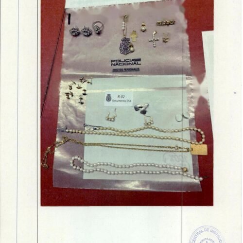 La Policía pedirá a un joyero una valoración inicial de las joyas encontradas en la caja fuerte de Zapatero