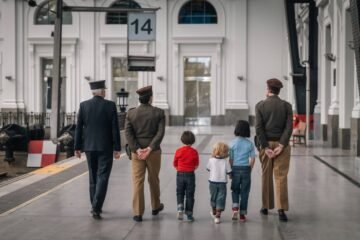 ¿Qué pasó con los tres niños abandonados en una estación de Barcelona tras bajar de un lujoso Mercedes?: “Mucha gente me decía que tuviera cuidado” 