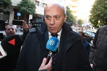Del Nido Carrasco tiende la mano a su padre: «Por el bien del Sevilla me sentaría con cualquiera»