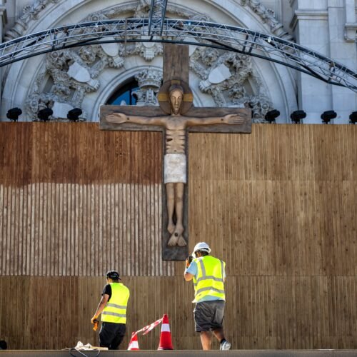 La programación de TV se vuelca en la visita del papa León XIV a España: así será en RTVE, Mediaset o Atresmedia 