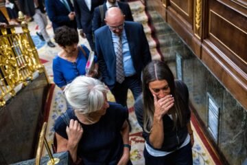 El Gobierno y sus socios relacionan las votaciones de Junts con PP y Vox con la amnistía de Puigdemont